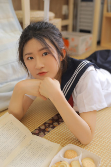 老师让我给她解裤子